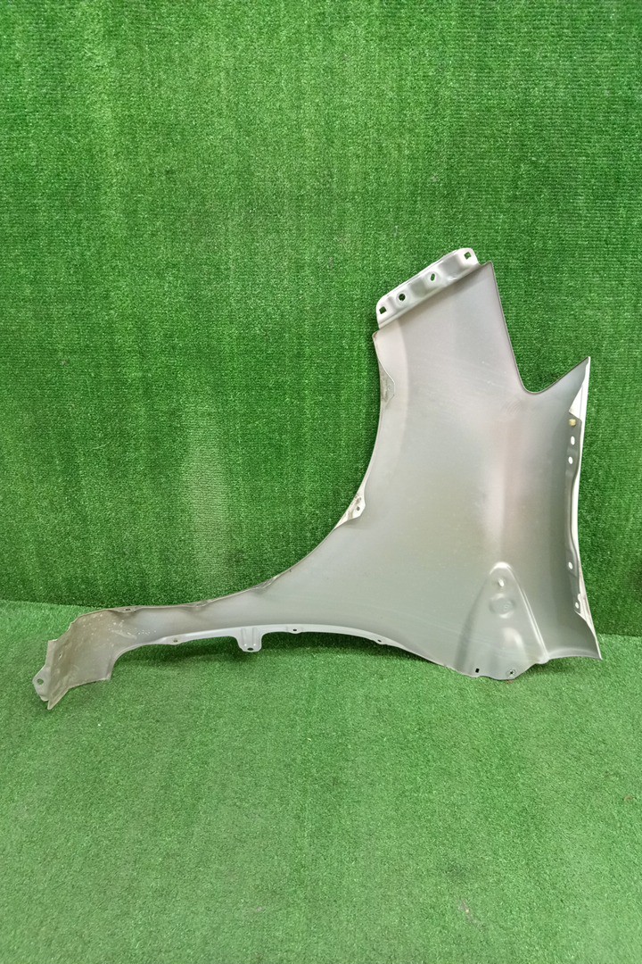 Крыло правое переднее TOYOTA VITZ, YARIS KSP130, NSP130, NSP135, NCP131 16135 3 ракурс