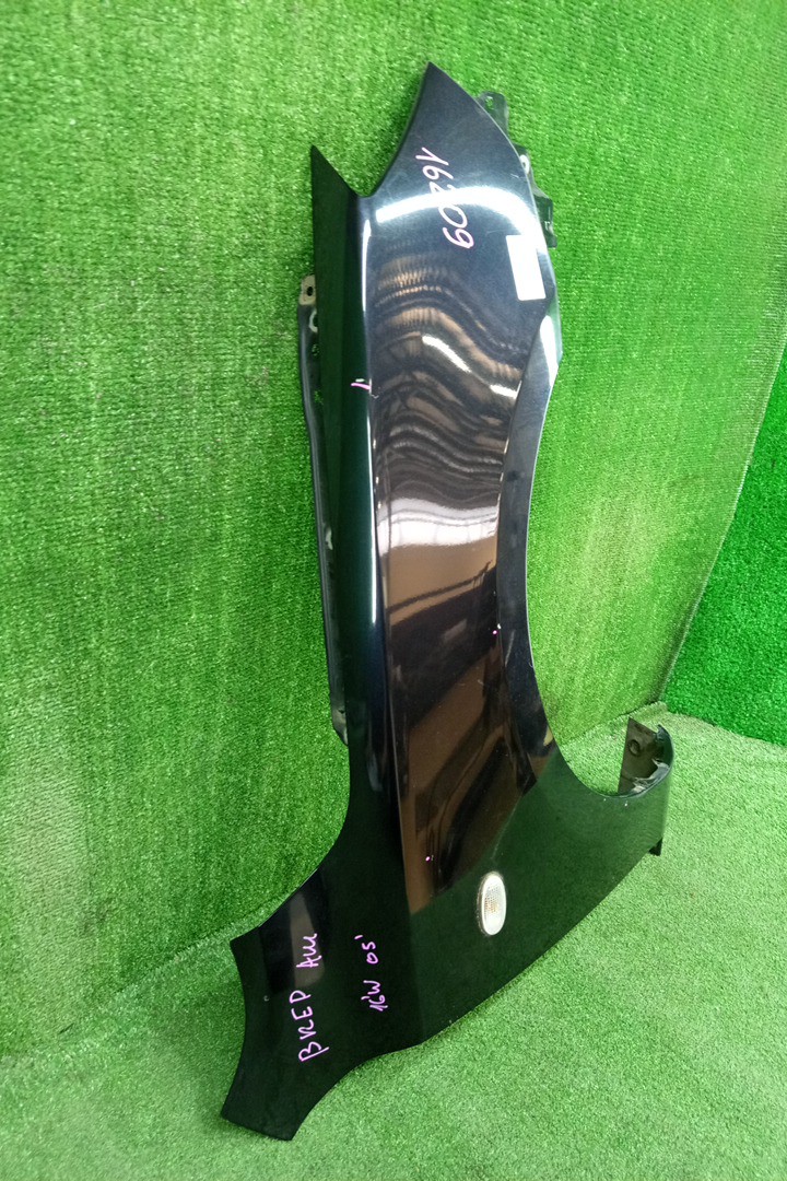 Крыло правое переднее MAZDA AXELA, MAZDA3, 3 BK5P, BK3P, BKEP, BK WAGON 2 ракурс