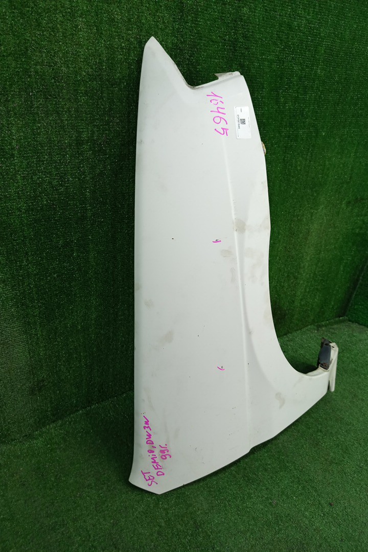 Крыло правое переднее MAZDA DEMIO DW3W, DW5W 16465 2 ракурс