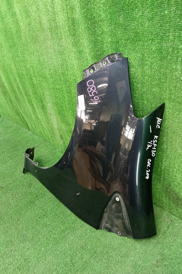 Крыло левое переднее TOYOTA VITZ, YARIS KSP130, NSP130, NSP135, NCP131 16580 2 ракурс