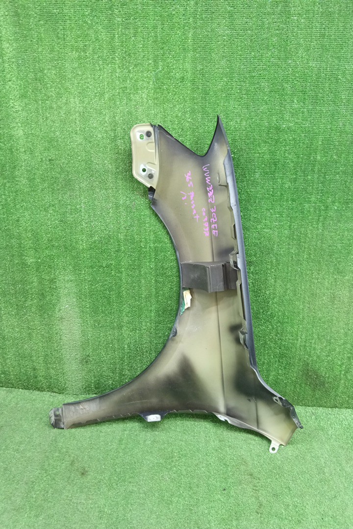 Крыло правое переднее VOLKSWAGEN PASSAT 3CCAX, 362, 365, B7 16721 4 ракурс