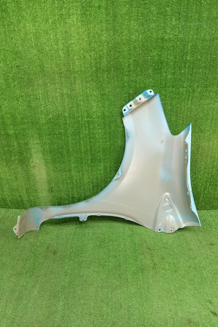 Крыло правое переднее TOYOTA VITZ, YARIS KSP130, NSP130, NSP135, NCP131 16742 5 ракурс