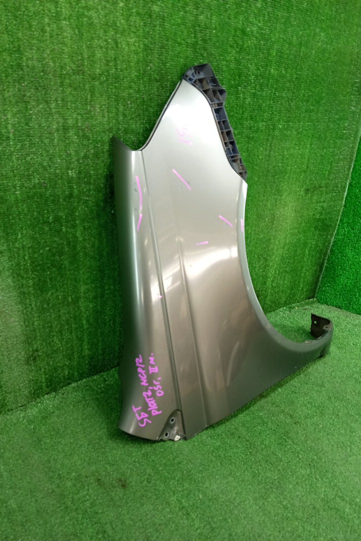 Крыло правое переднее TOYOTA PLATZ NCP12, SCP11, NCP16 16751 2 ракурс