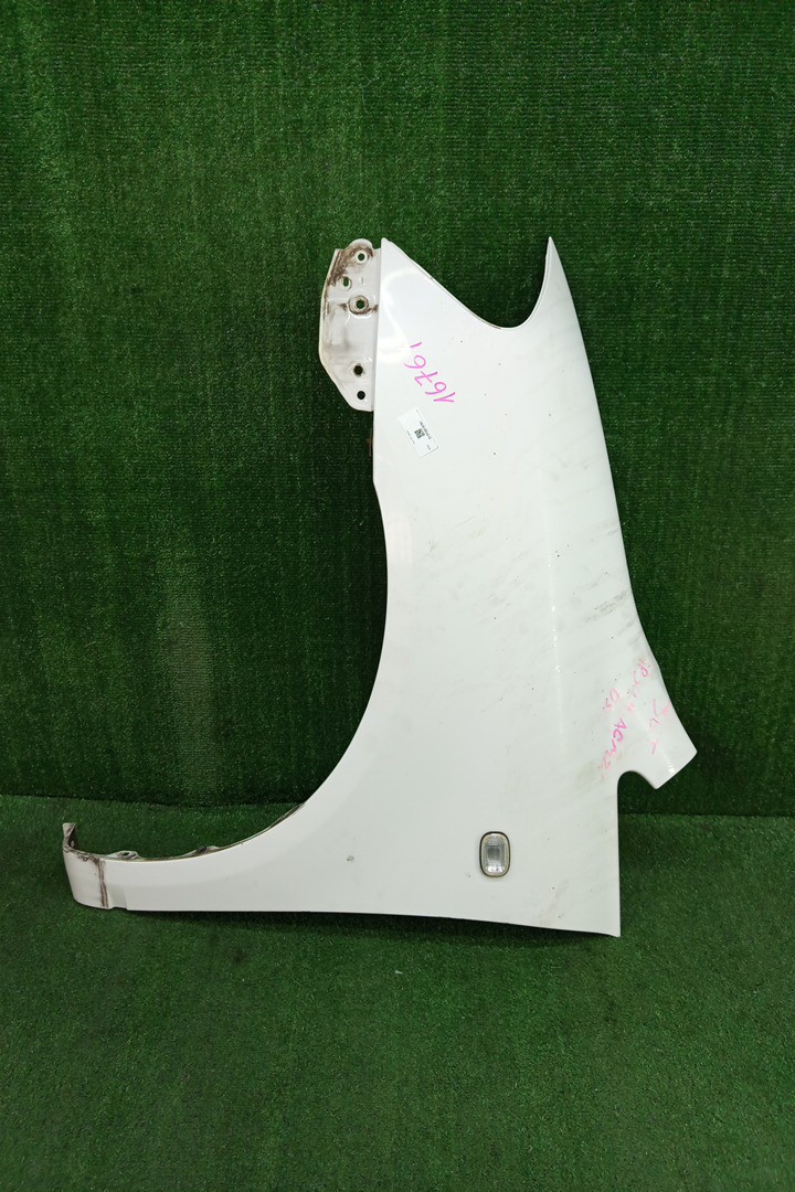 Крыло левое переднее TOYOTA IPSUM ACM21W, ACM26W 16761 1 ракурс