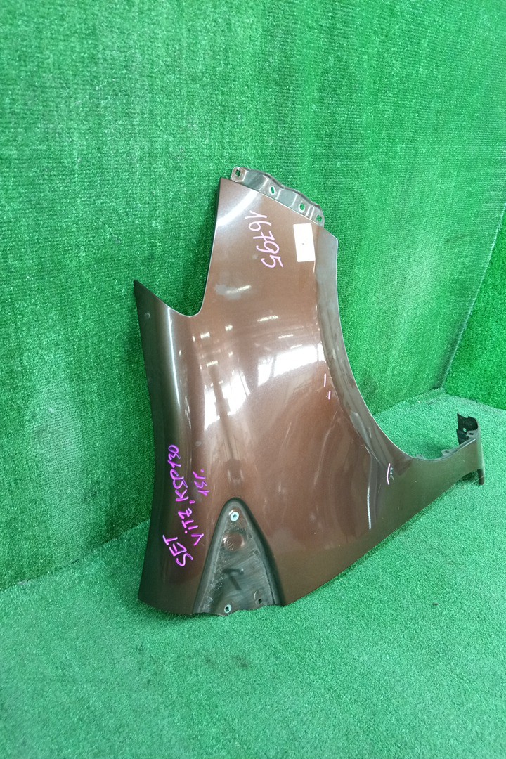 Крыло правое переднее TOYOTA VITZ, YARIS KSP130, NSP130, NSP135, NCP131 16795 2 ракурс