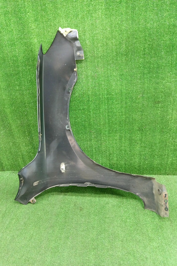 Крыло левое переднее MAZDA AXELA, MAZDA3, 3 BK5P, BK3P, BKEP, BK WAGON 4 ракурс