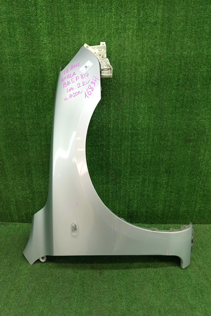Крыло правое переднее MAZDA AXELA, MAZDA3, 3 BK5P, BK3P, BKEP, BK WAGON 1 ракурс
