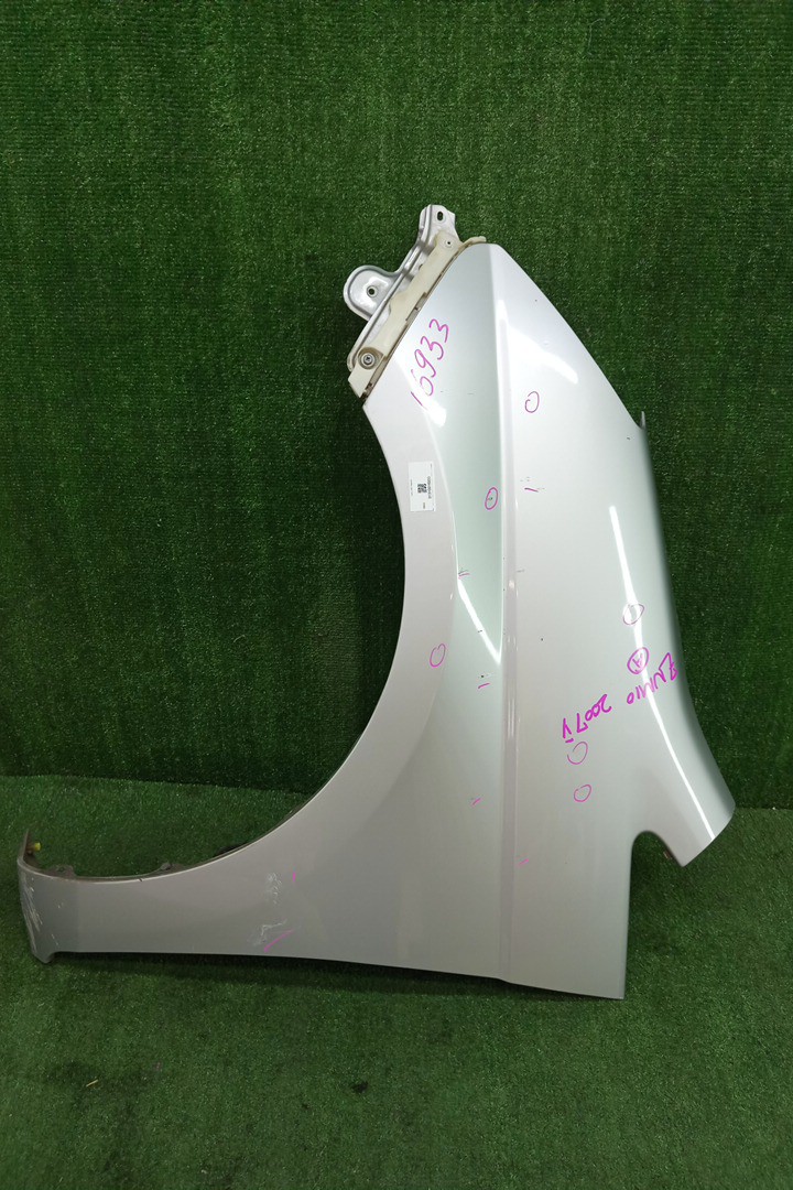Крыло левое переднее TOYOTA ISIS ZNM10, ZNM10W, ANM10, ANM10W, ANM15, ANM15W, ZGM10, ZGM10W, ZGM11, ZGM11W, ZGM15, ZGM15W, ANM10G, ZGM10G, ANM15G, ZNM10G, ZGM11G, ZGM15G 16933 1 ракурс