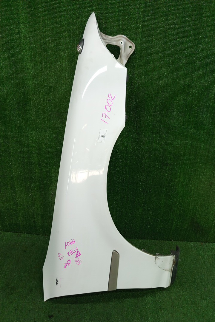 Крыло правое переднее TOYOTA CARINA ED ST182 17002 1 ракурс