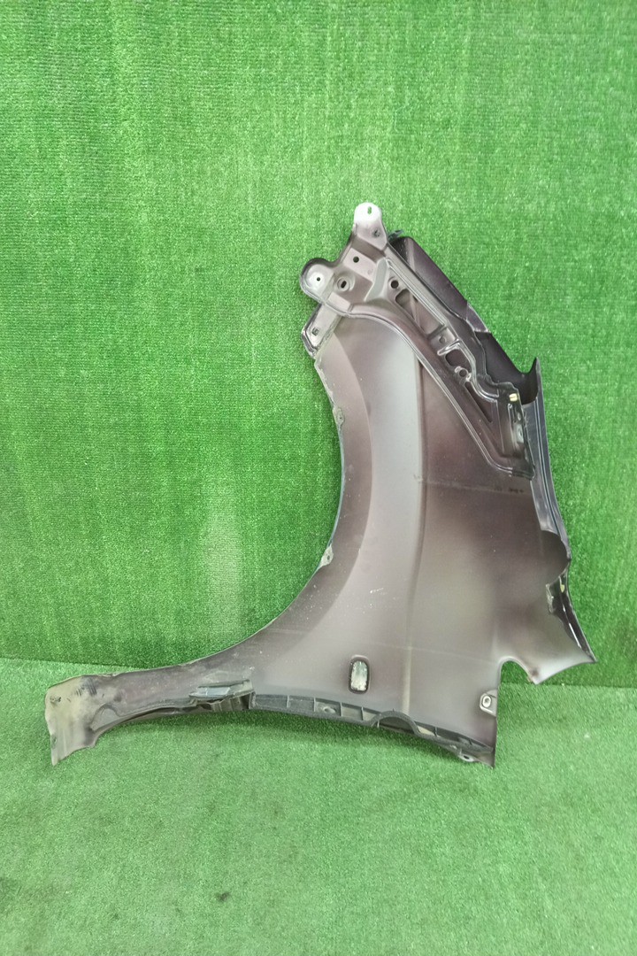 Крыло правое переднее TOYOTA ISIS ZNM10, ZNM10W, ANM10, ANM10W, ANM15, ANM15W, ZGM10, ZGM10W, ZGM11, ZGM11W, ZGM15, ZGM15W, ANM10G, ZGM10G, ANM15G, ZNM10G, ZGM11G, ZGM15G 17048 5 ракурс