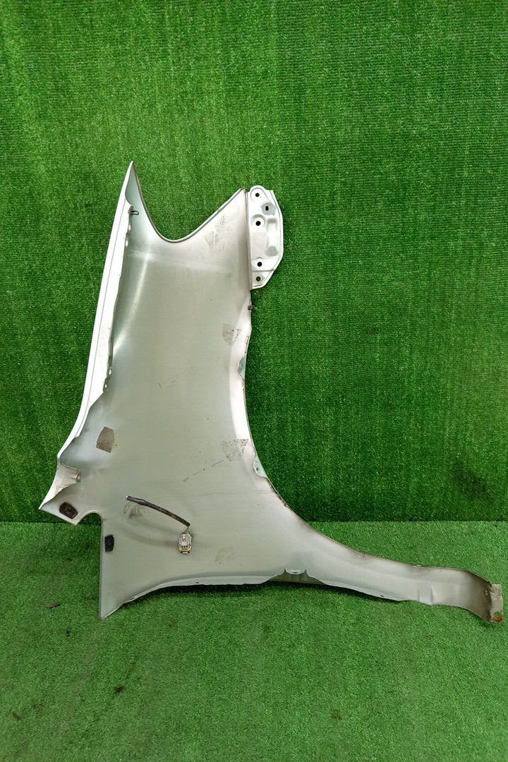 Крыло левое переднее TOYOTA IPSUM ACM21W, ACM26W 17205 2 ракурс
