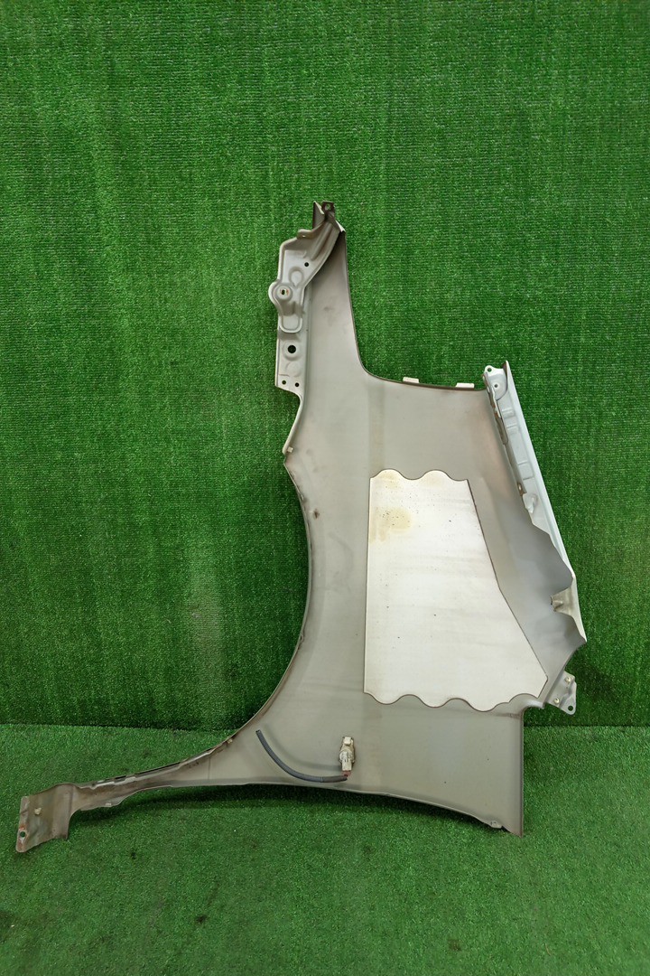 Крыло правое переднее NISSAN SERENA TNC24, TC24, RC24, PC24, PNC24, VC24, VNC24 17249 4 ракурс