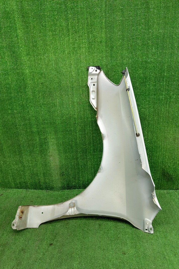 Крыло правое переднее TOYOTA COROLLA NZE121 17301 4 ракурс