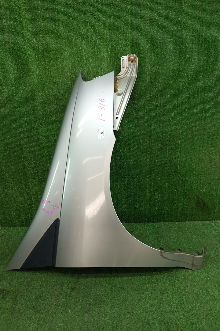 Крыло правое переднее NISSAN LIBERTY RM12 17316 1 ракурс