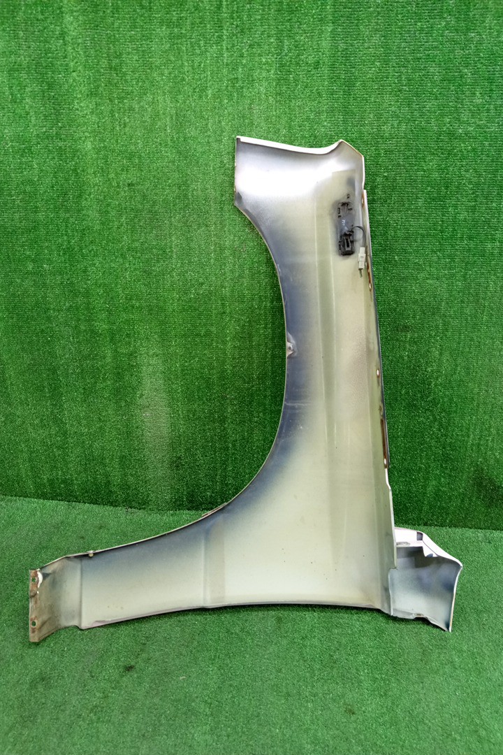 Крыло правое переднее SUZUKI ESCUDO TA01W, TA11W, TA01R, TA31W 17326 2 ракурс