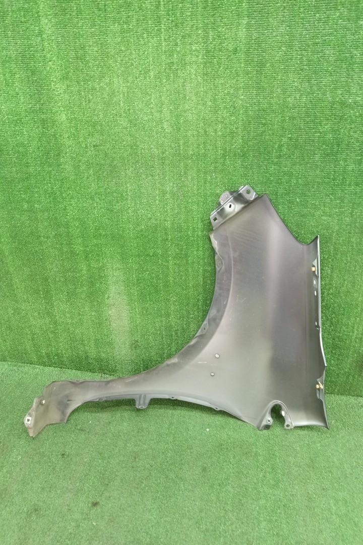 Крыло правое переднее TOYOTA AQUA NHP10 17403 5 ракурс