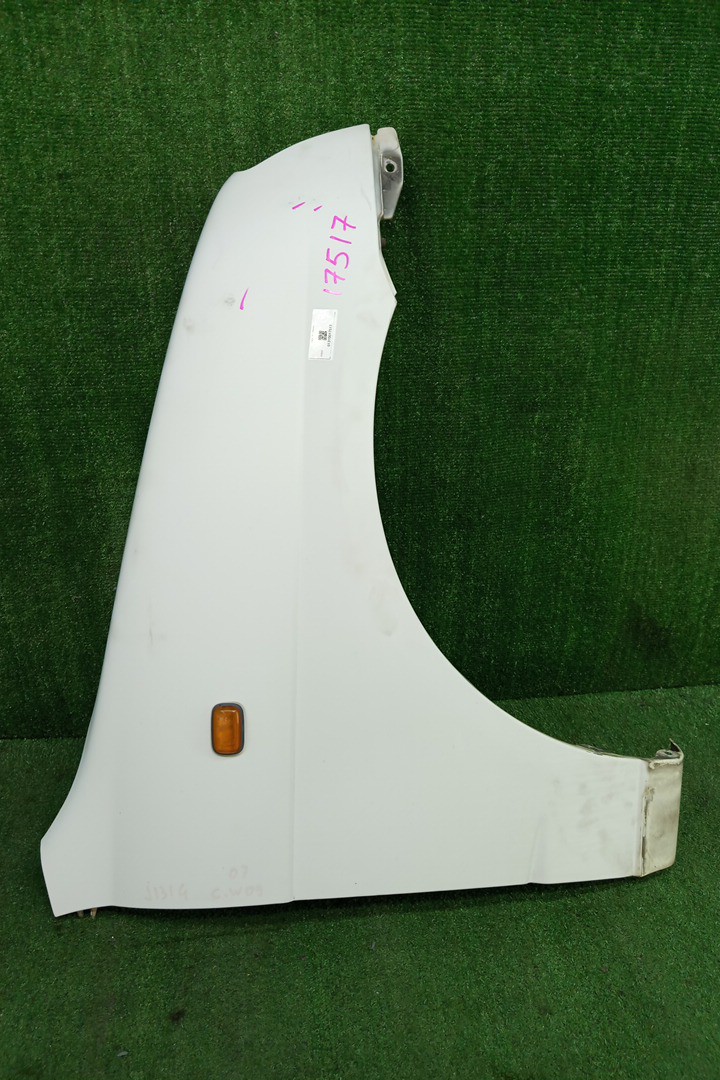 Крыло правое переднее DAIHATSU TERIOS KID J131G 17517 1 ракурс