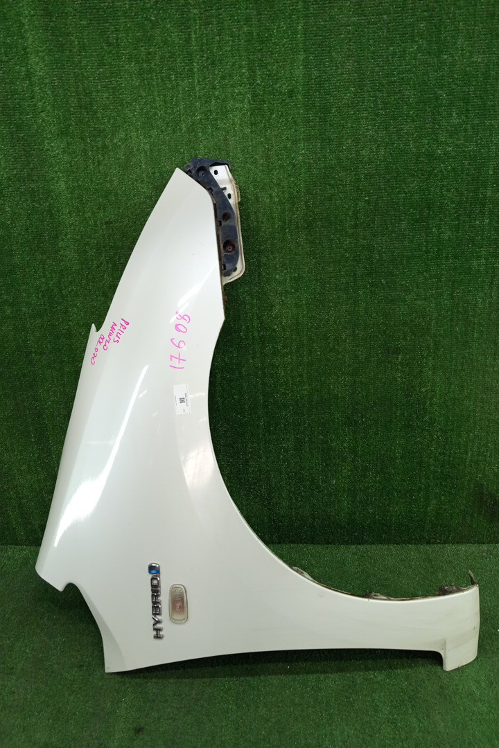 Крыло правое переднее TOYOTA PRIUS NHW20 17608 1 ракурс