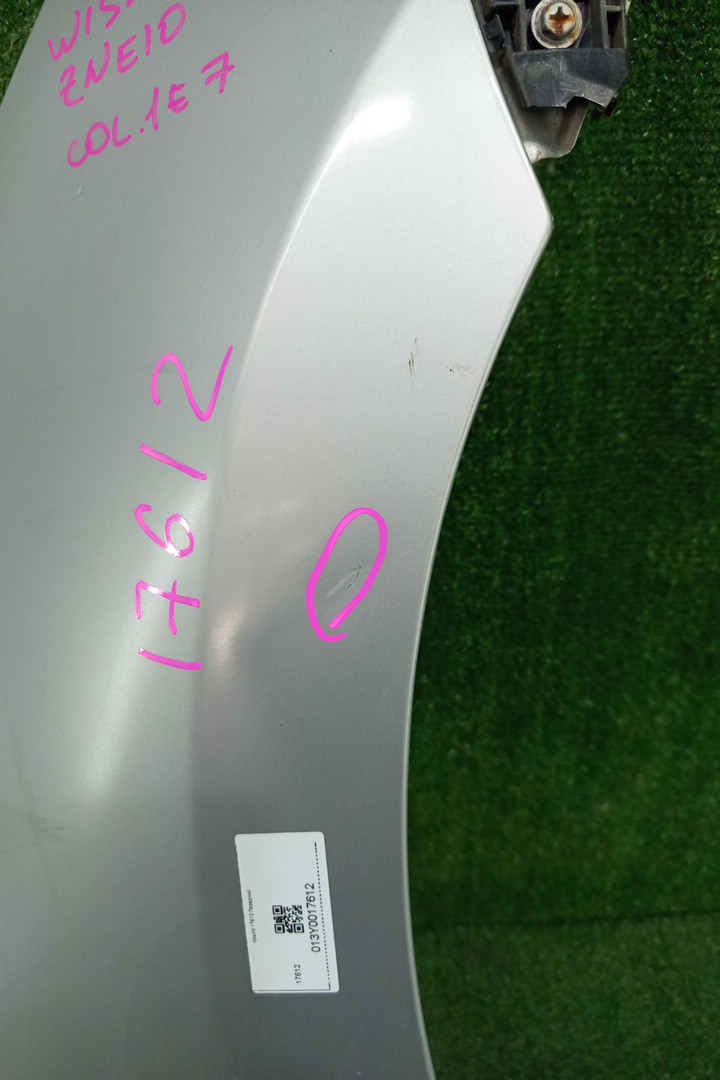 Крыло правое переднее TOYOTA WISH ZNE10G 17612 3 ракурс