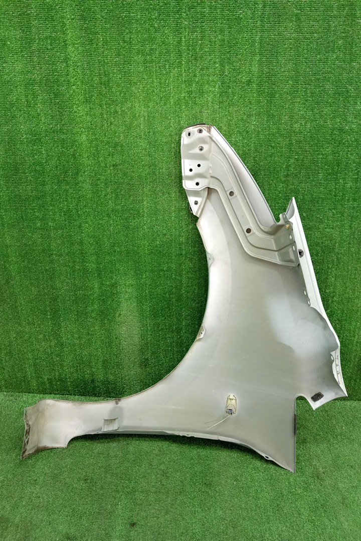 Крыло правое переднее TOYOTA WISH ZNE10G 17612 5 ракурс