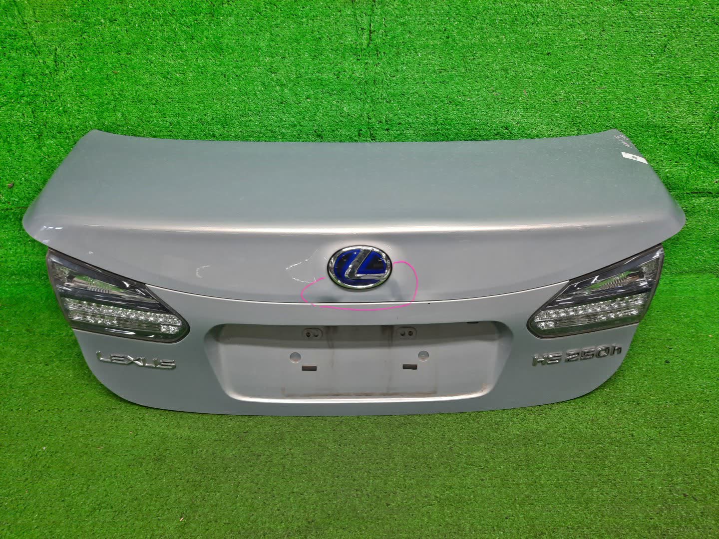Крышка багажника LEXUS HS250H ANF10 1391 1 ракурс Крышка багажника LEXUS HS250H ANF10 1391 1 ракурс