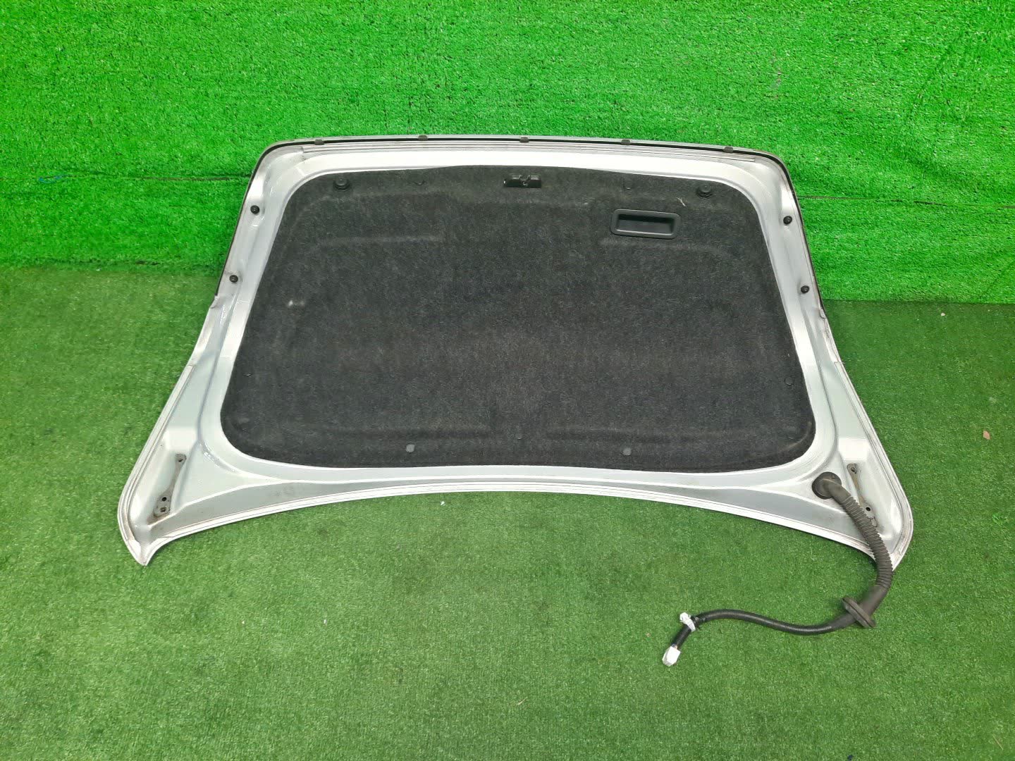 Крышка багажника NISSAN FUGA Y51 2033 5 ракурс
