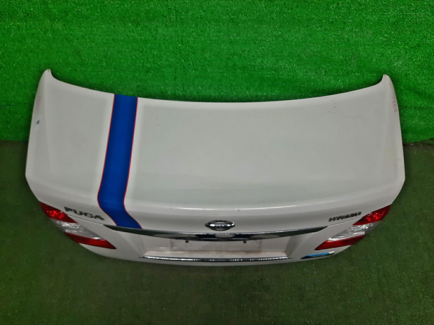 Крышка багажника NISSAN FUGA Y51 2151 2 ракурс
