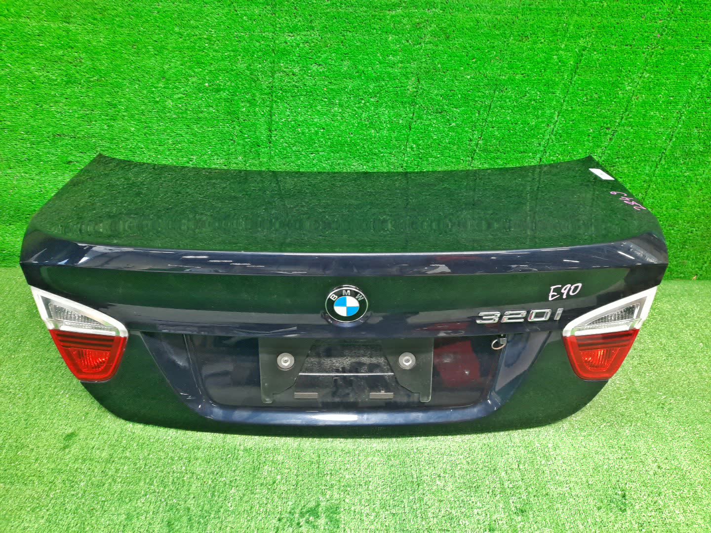 Крышка багажника BMW 3-Series E90 2849 1 ракурс