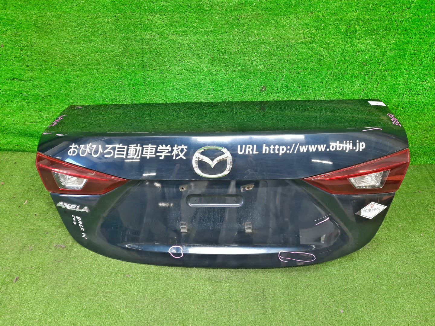 Крышка багажника MAZDA AXELA BM6FJ 3064 1 ракурс