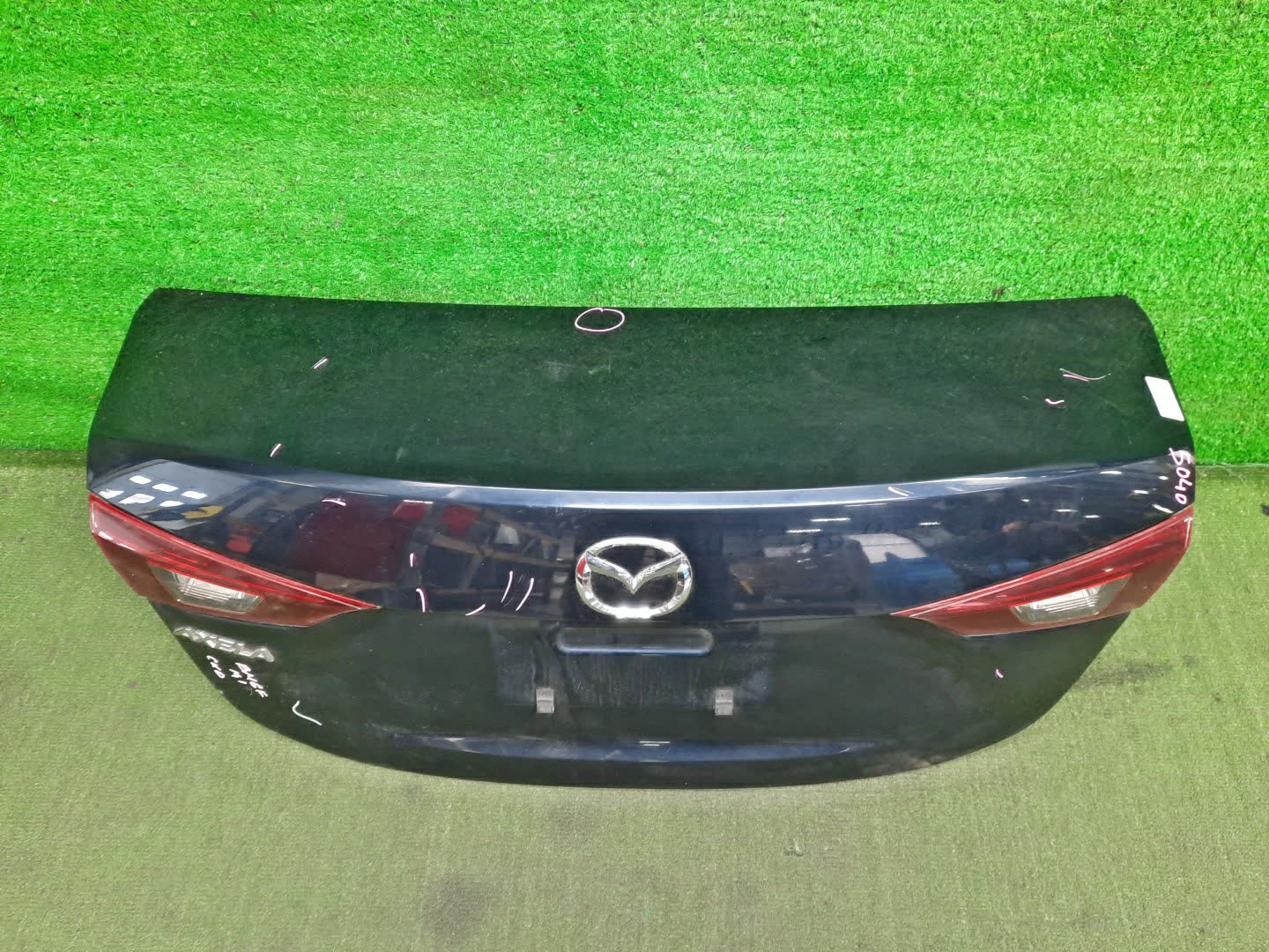 Крышка багажника MAZDA AXELA BM6FJ 5040 2 ракурс