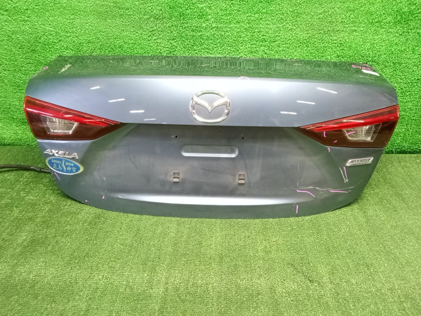 Крышка багажника MAZDA AXELA BM5FP 5423 1 ракурс
