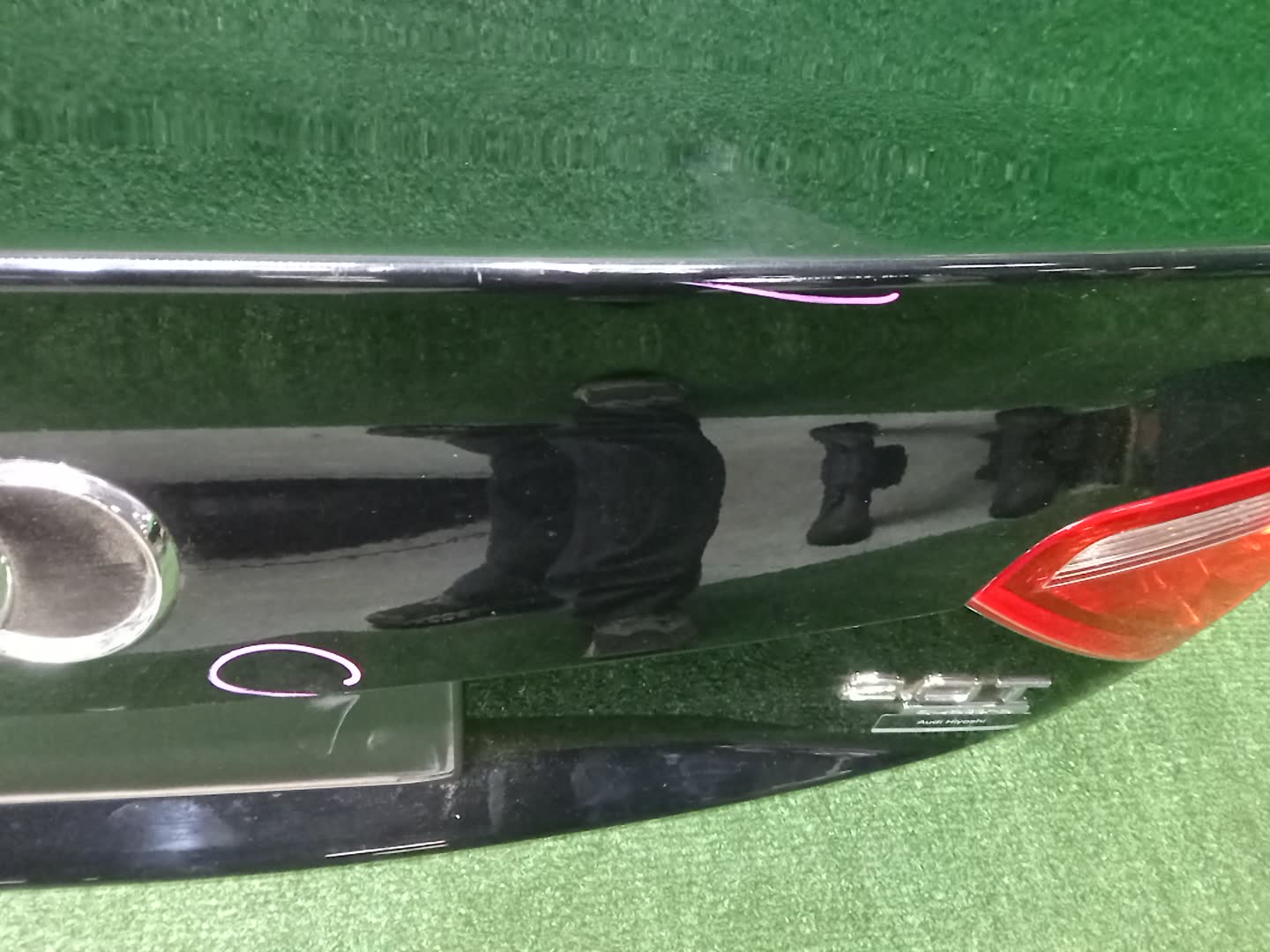 Крышка багажника AUDI A5 8T3 8T0827023AJ 4 ракурс Крышка багажника AUDI A5 8T3 8T0827023AJ 4 ракурс