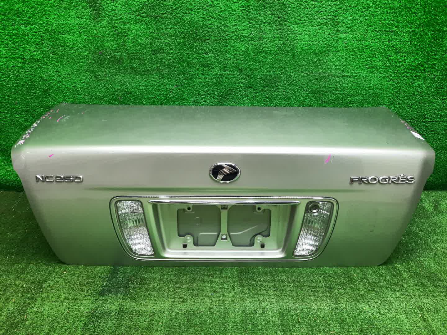 Крышка багажника TOYOTA PROGRES JCG10, JCG11, JCG15 0035 1 ракурс
