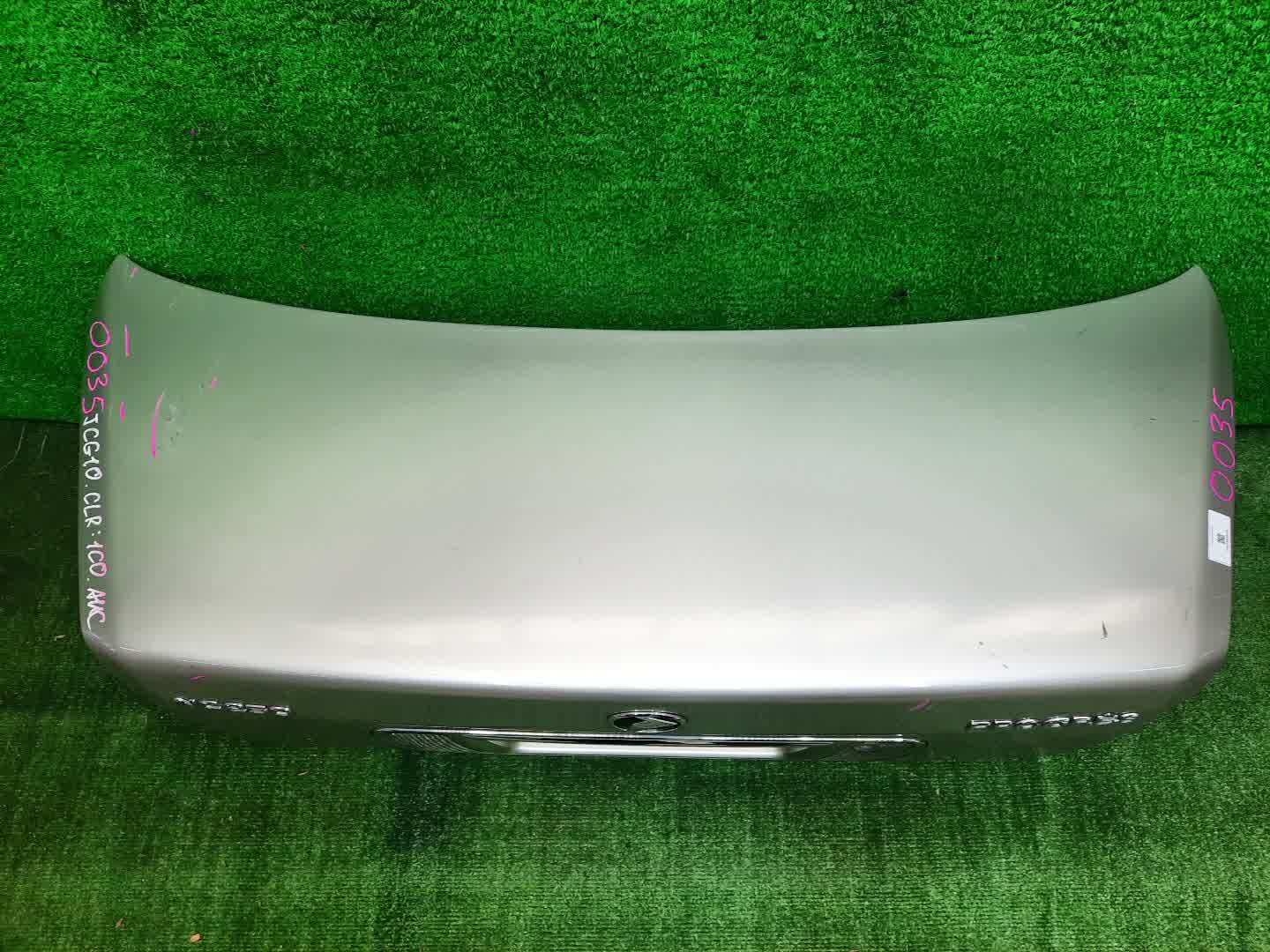 Крышка багажника TOYOTA PROGRES JCG10, JCG11, JCG15 0035 2 ракурс