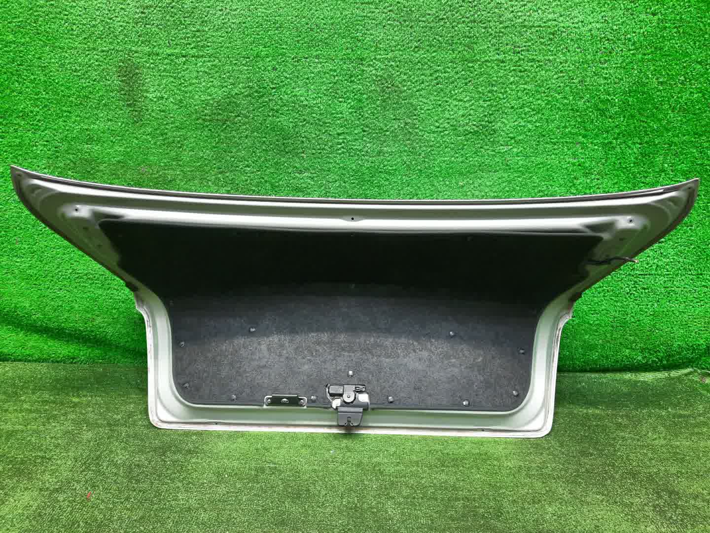 Крышка багажника TOYOTA PROGRES JCG10, JCG11, JCG15 0076 4 ракурс