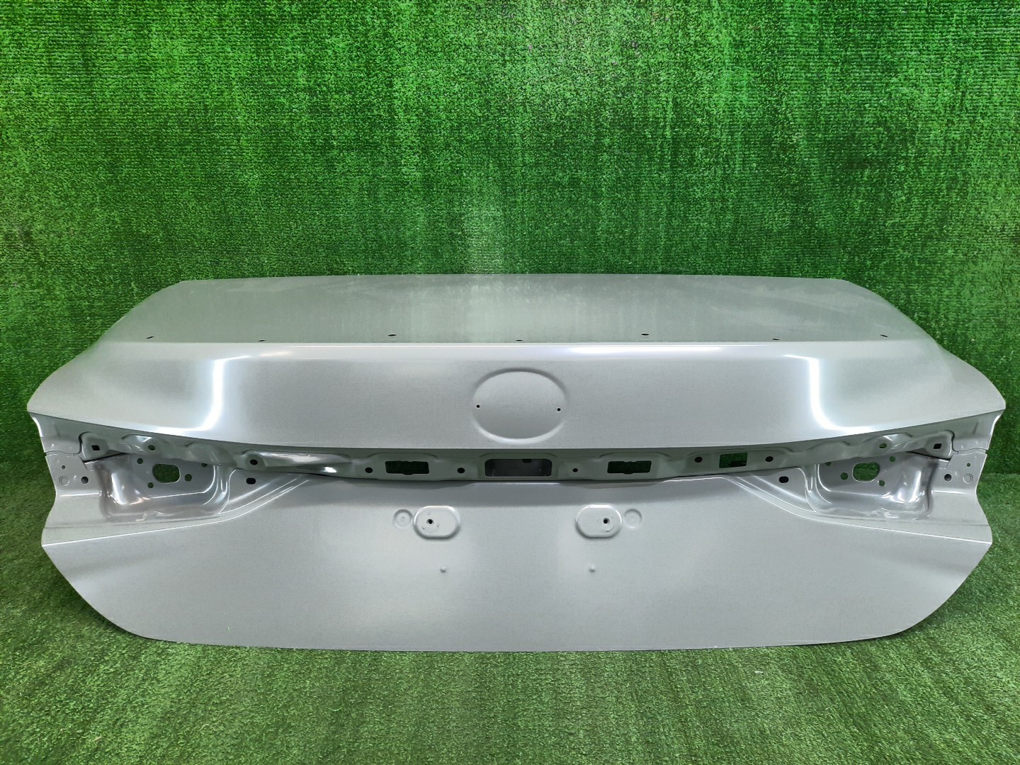 Крышка багажника LEXUS ES300H AXZH10 64401-33870 1 ракурс