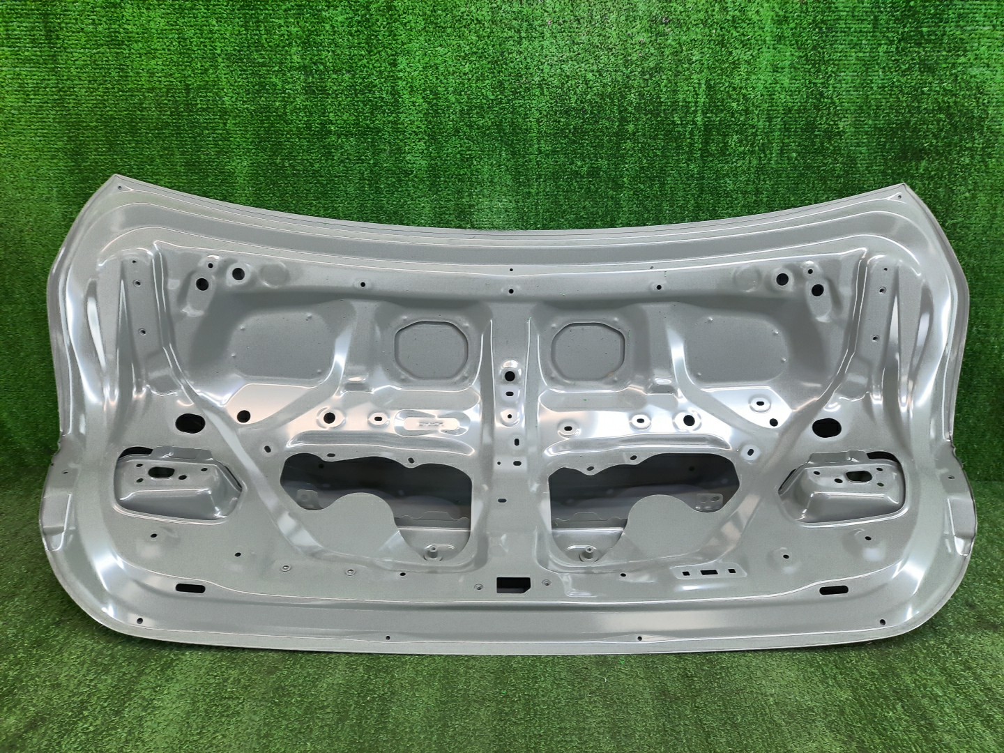 Крышка багажника LEXUS ES300H AXZH10 64401-33870 2 ракурс
