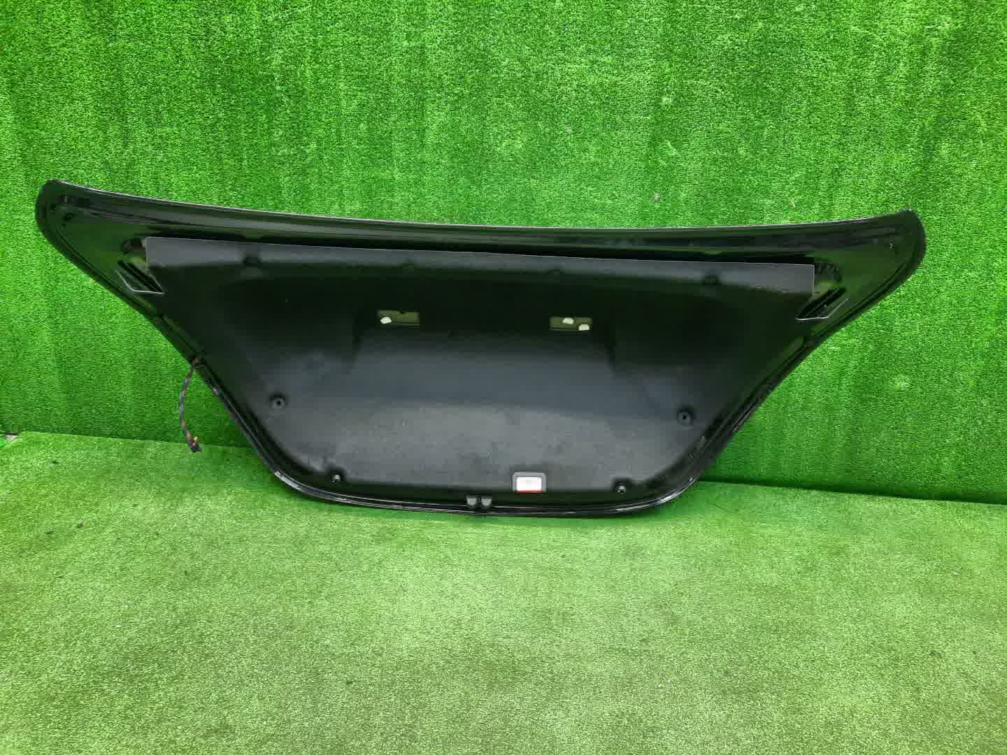 Крышка багажника MERCEDES-BENZ C-Class W205 A2057502400 4 ракурс