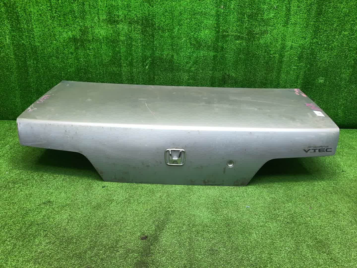 Крышка багажника HONDA PRELUDE BB5, BB6, BB8 0174 1 ракурс Крышка багажника HONDA PRELUDE BB5, BB6, BB8 0174 1 ракурс