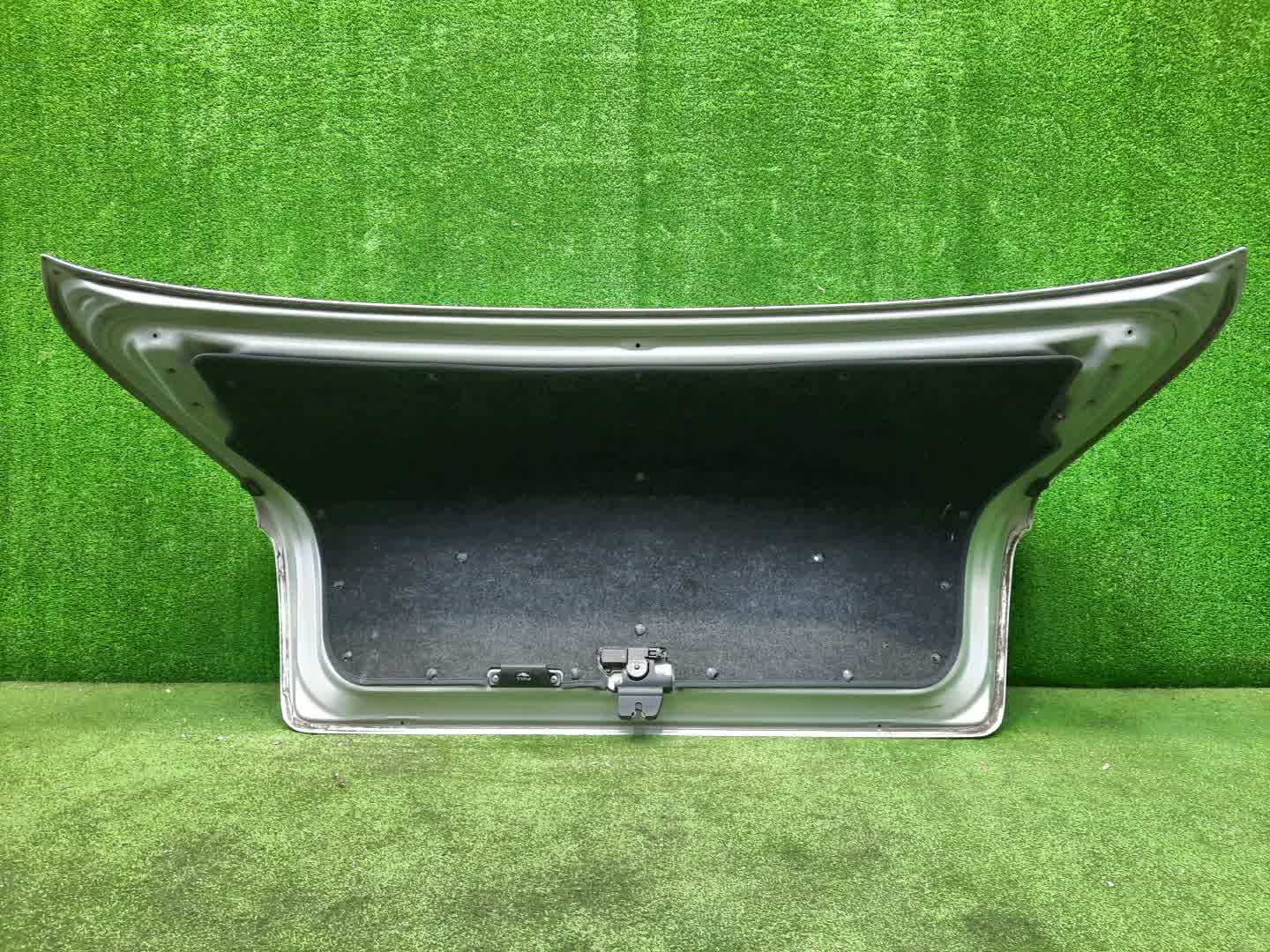 Крышка багажника TOYOTA PROGRES JCG10, JCG11, JCG15 0183 3 ракурс