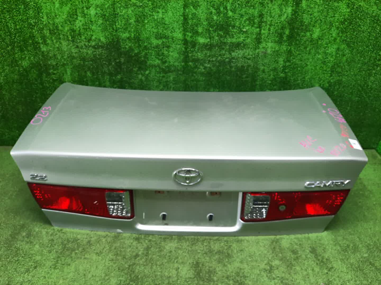 Крышка багажника TOYOTA CAMRY GRACIA SXV20 0213 1 ракурс Крышка багажника TOYOTA CAMRY GRACIA SXV20 0213 1 ракурс