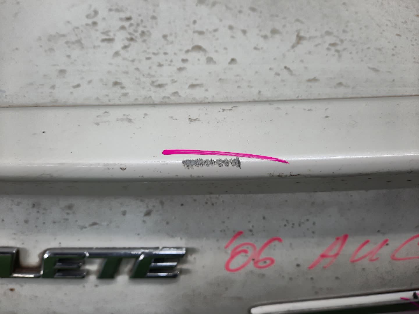 Крышка багажника TOYOTA CROWN GRS182, GRS180, GRS181, GRS183, GRS184 0215 5 ракурс Крышка багажника TOYOTA CROWN GRS182, GRS180, GRS181, GRS183, GRS184 0215 5 ракурс