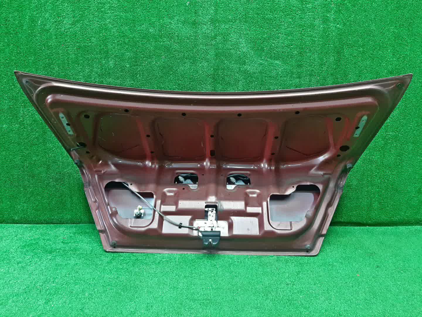 Крышка багажника MITSUBISHI LANCER, MIRAGE CK1A, CK2A, CK8A, CM2A, CK5A, CK4A, CM8A, CM5A, CK6A 0275 5 ракурс
