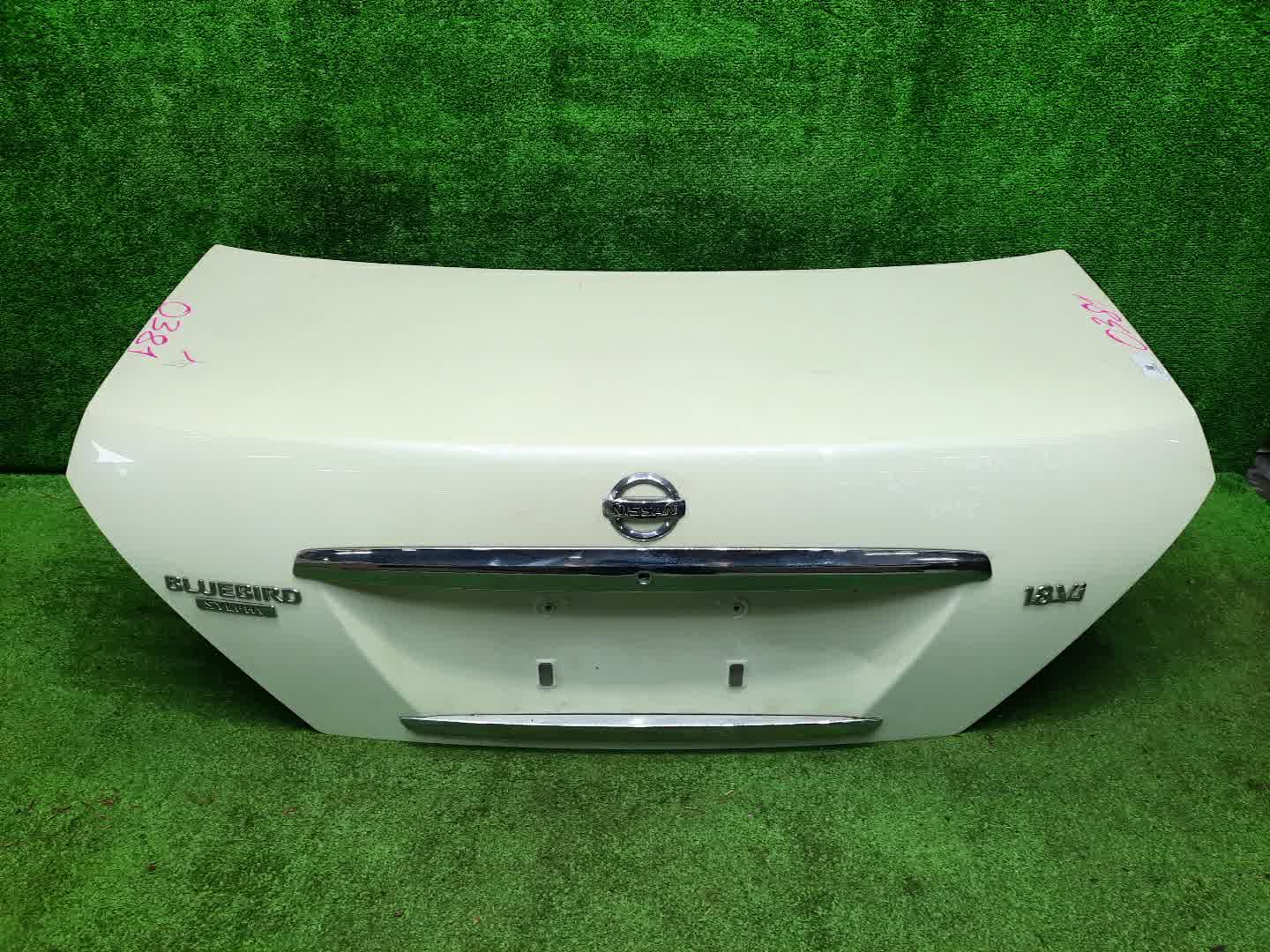 Крышка багажника NISSAN BLUEBIRD SYLPHY G10, QG10, FG10, TG10, QNG10 0381 1 ракурс