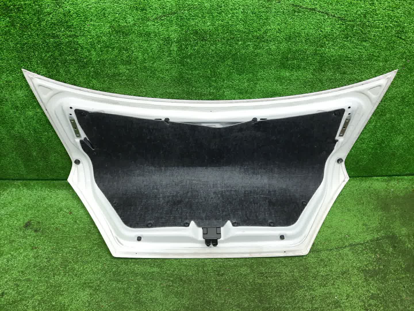 Крышка багажника NISSAN BLUEBIRD SYLPHY G10, QG10, FG10, TG10, QNG10 0381 3 ракурс