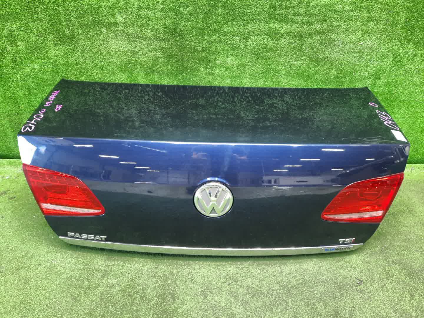 Крышка багажника VOLKSWAGEN PASSAT 362 0413 1 ракурс