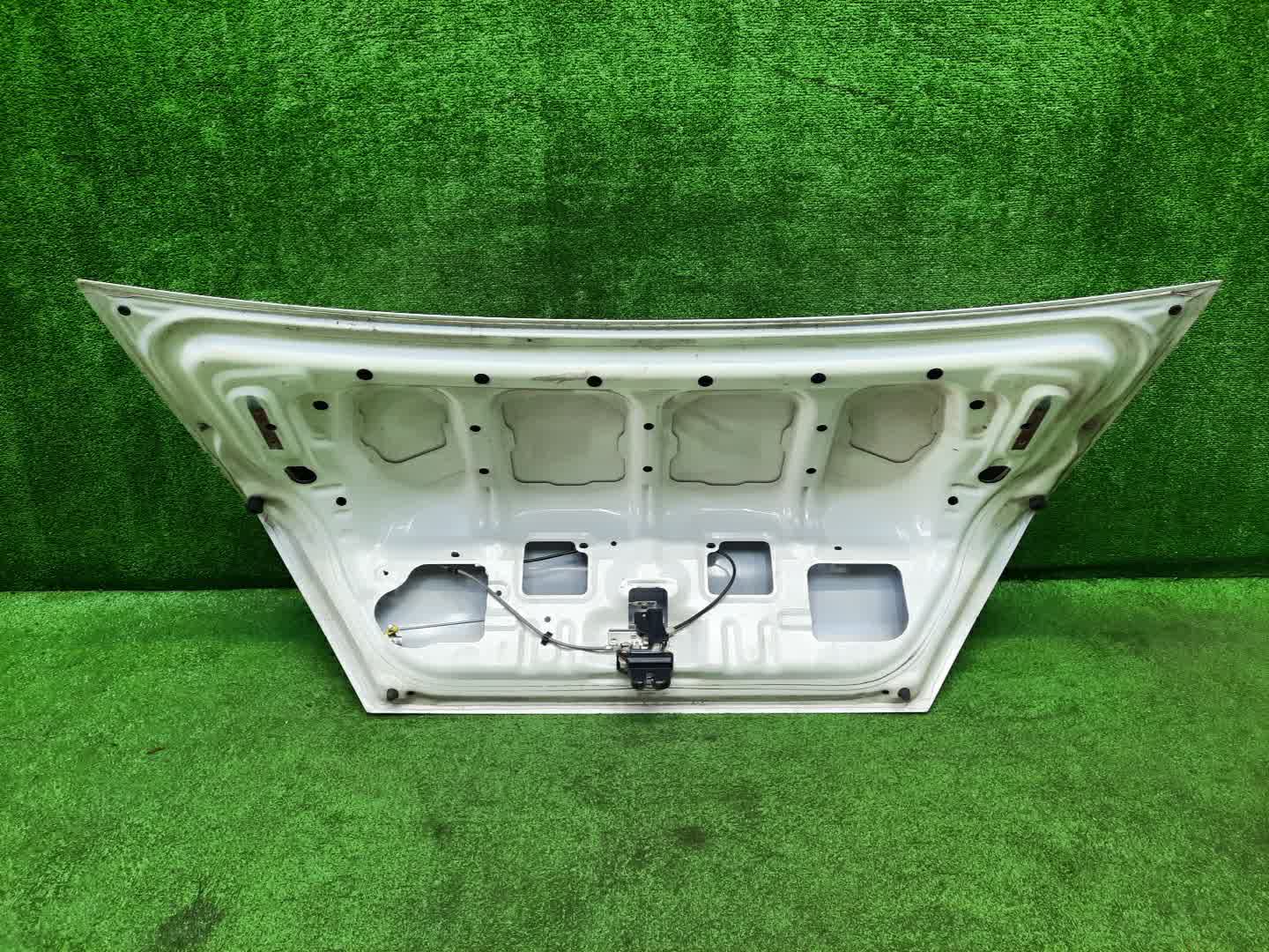 Крышка багажника MITSUBISHI LANCER CEDIA CS2A 0459 5 ракурс