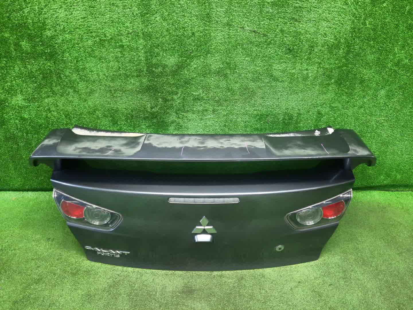 Крышка багажника MITSUBISHI LANCER, GALANT FORTIS CY4A, CY2A, CY3A, CY6A 0503 1 ракурс Крышка багажника MITSUBISHI LANCER, GALANT FORTIS CY4A, CY2A, CY3A, CY6A 0503 1 ракурс