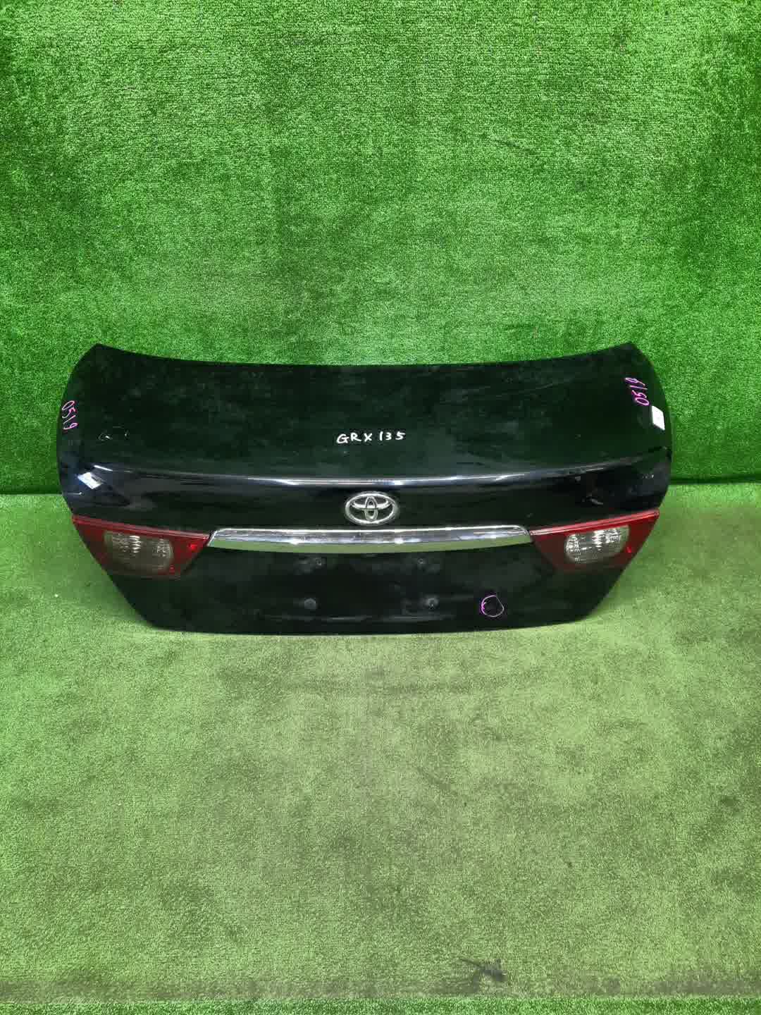 Крышка багажника TOYOTA MARK X GRX130, GRX133, GRX135 0519 1 ракурс Крышка багажника TOYOTA MARK X GRX130, GRX133, GRX135 0519 1 ракурс