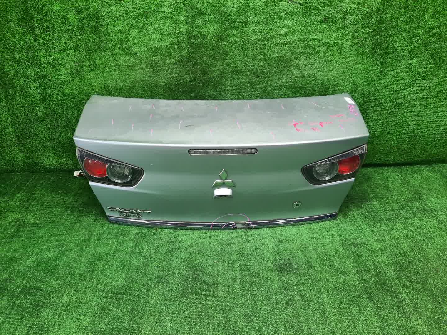 Крышка багажника MITSUBISHI LANCER, GALANT FORTIS CY4A, CY2A, CY3A, CY6A 0540 1 ракурс Крышка багажника MITSUBISHI LANCER, GALANT FORTIS CY4A, CY2A, CY3A, CY6A 0540 1 ракурс